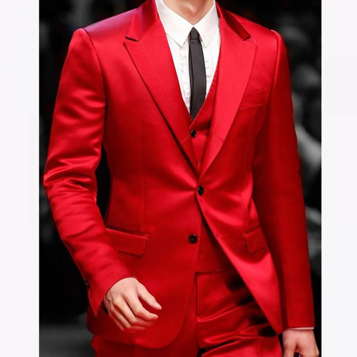 2023 Slim Fit Abiti da uomo rossi per il cantante di ballo Stage 3 pezzi Abito da sposo in raso da sposa smoking moda maschile g