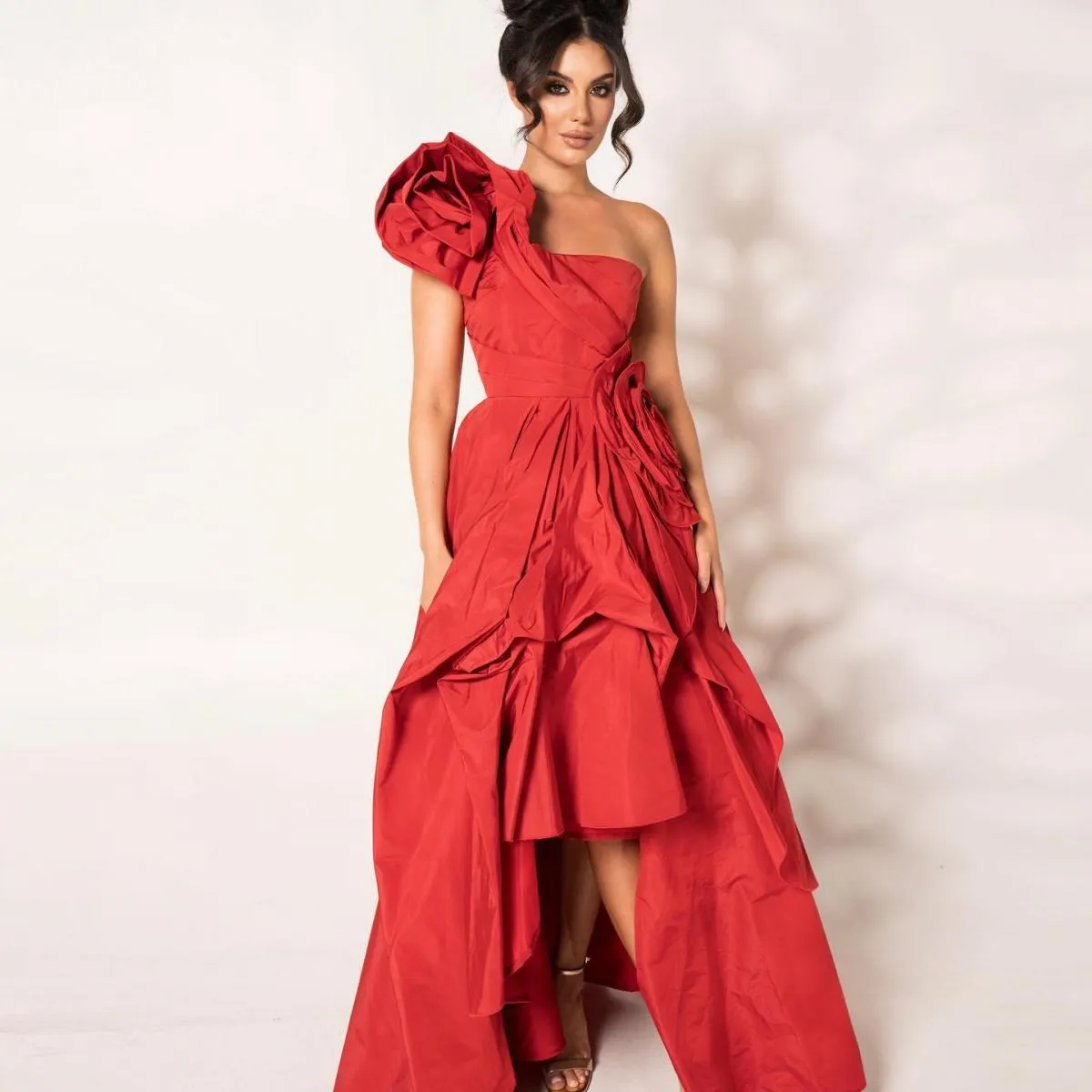 Abiti da sera eleganti rossi con una spalla Abiti da cerimonia con fiori 3d increspati Abiti da festa Elegantes Para Mujer 2023