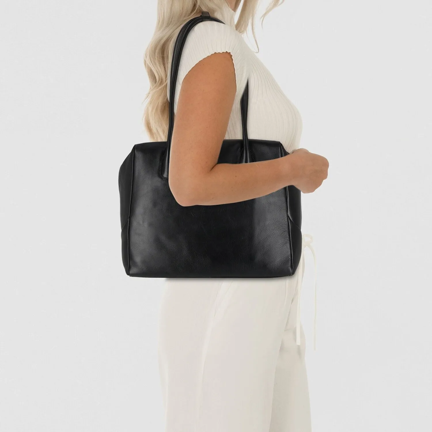 aunts & uncles Olive Borsa a tracolla Pelle 36 cm Scomparto per laptop