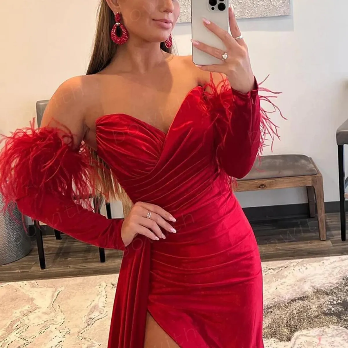 Bowith Abiti da sera rossi senza spalline Abiti da ballo eleganti in piume 2023 Abiti di lusso Abiti da cerimonia formale Robe D