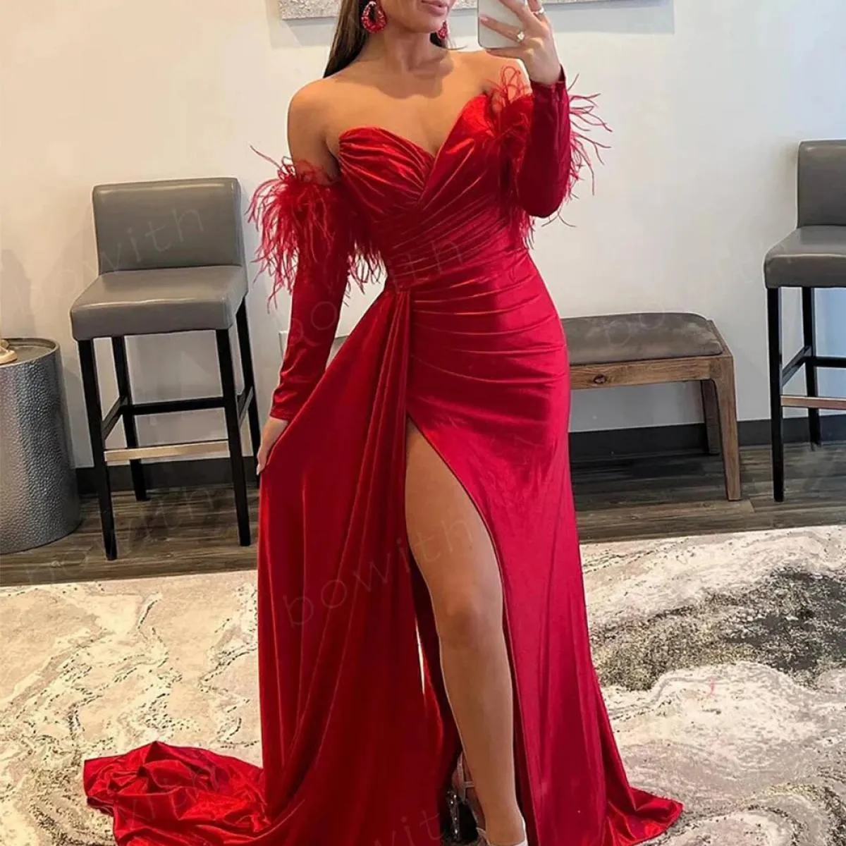 Bowith Abiti da sera rossi senza spalline Abiti da ballo eleganti in piume 2023 Abiti di lusso Abiti da cerimonia formale Robe D