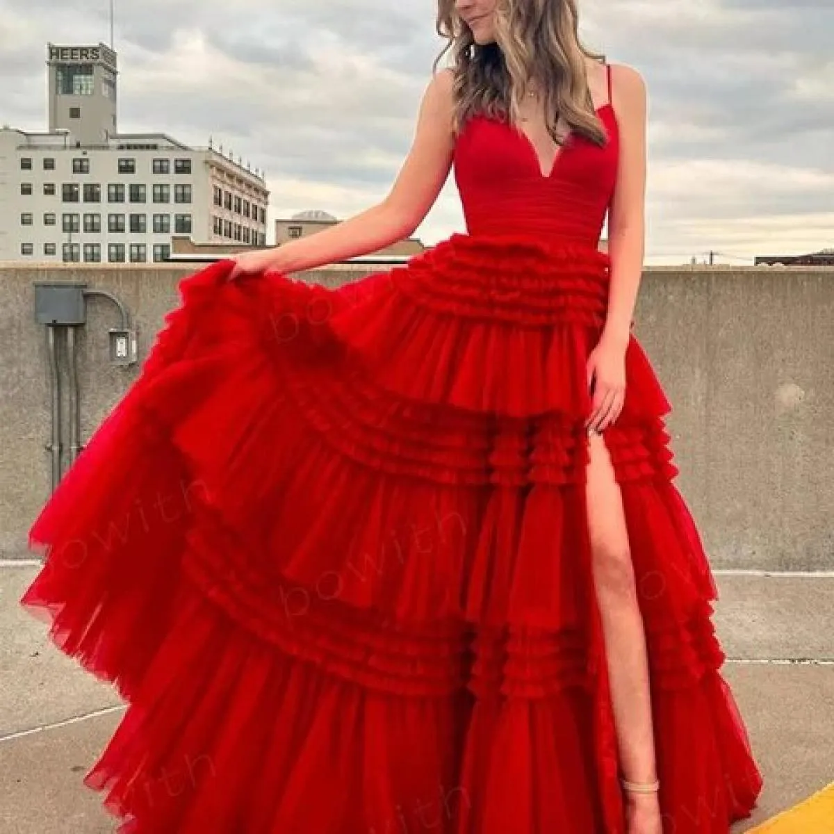 Bowith Puffy Abiti da sera Abiti da ballo rossi 2023 Abiti di lusso Una linea Abiti da cerimonia formale Tulle Abiti da festa