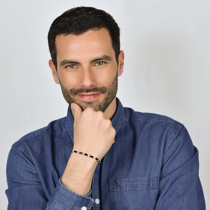 BRACCIALE UOMO IN ACCIAIO CON PIETRE NERE E BIANCHE