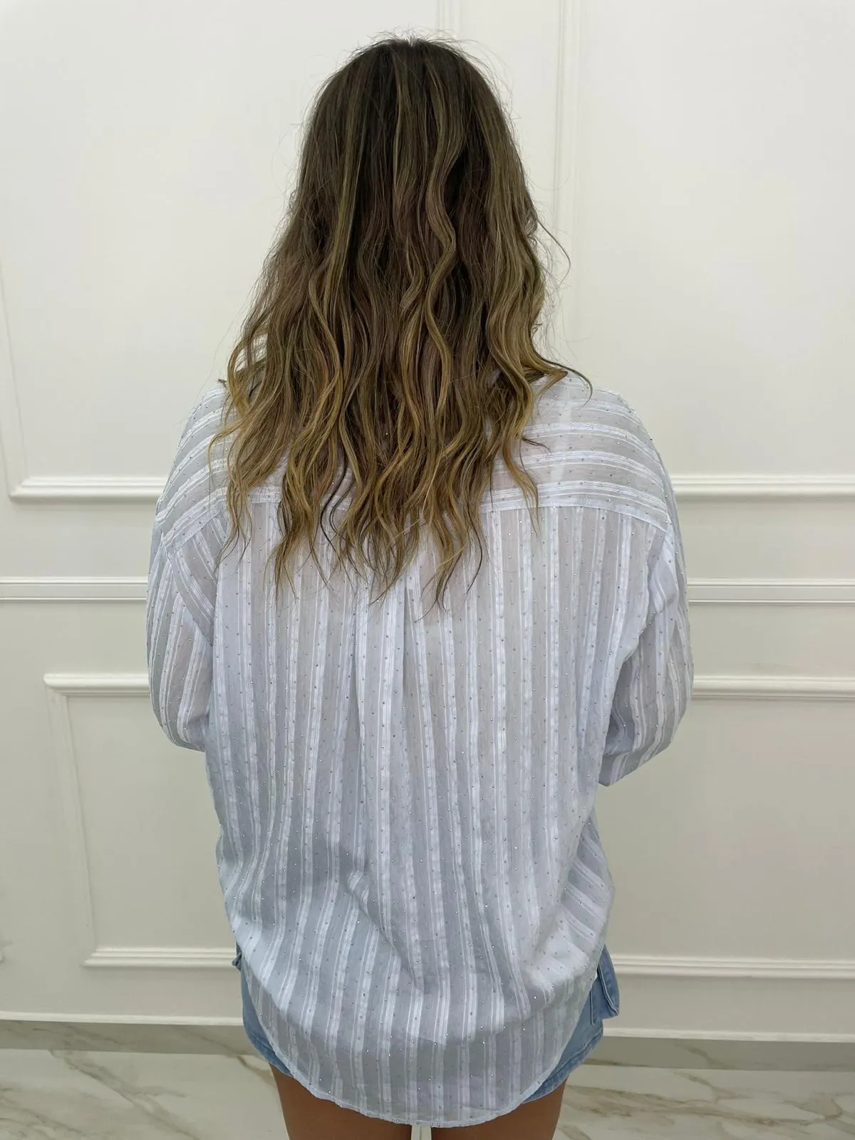Camicia velata con swarovski