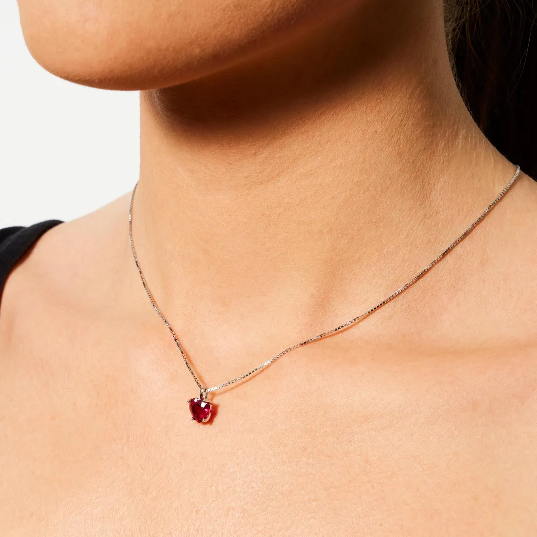 Collana con zircone cuore rosso