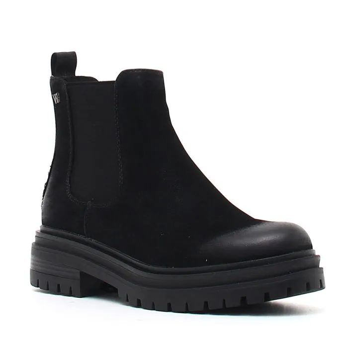 COURTNEY CHELSEA BLACK BLACK