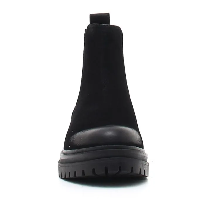 COURTNEY CHELSEA BLACK BLACK