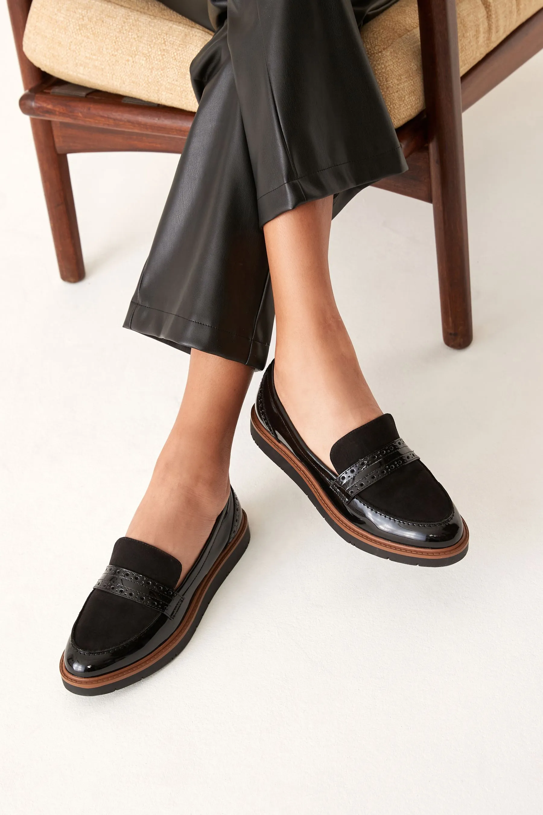 Forever Comfort® - Mocassini con dettaglio brogue e suola spessa