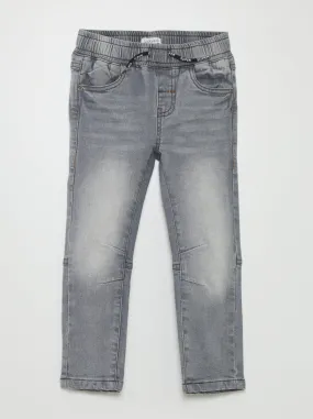 Jeans con vita elasticizzata e cordoncini - GRIGIO