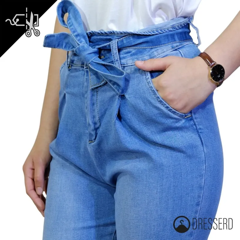 Jeans donna vita alta con cinta in jeans