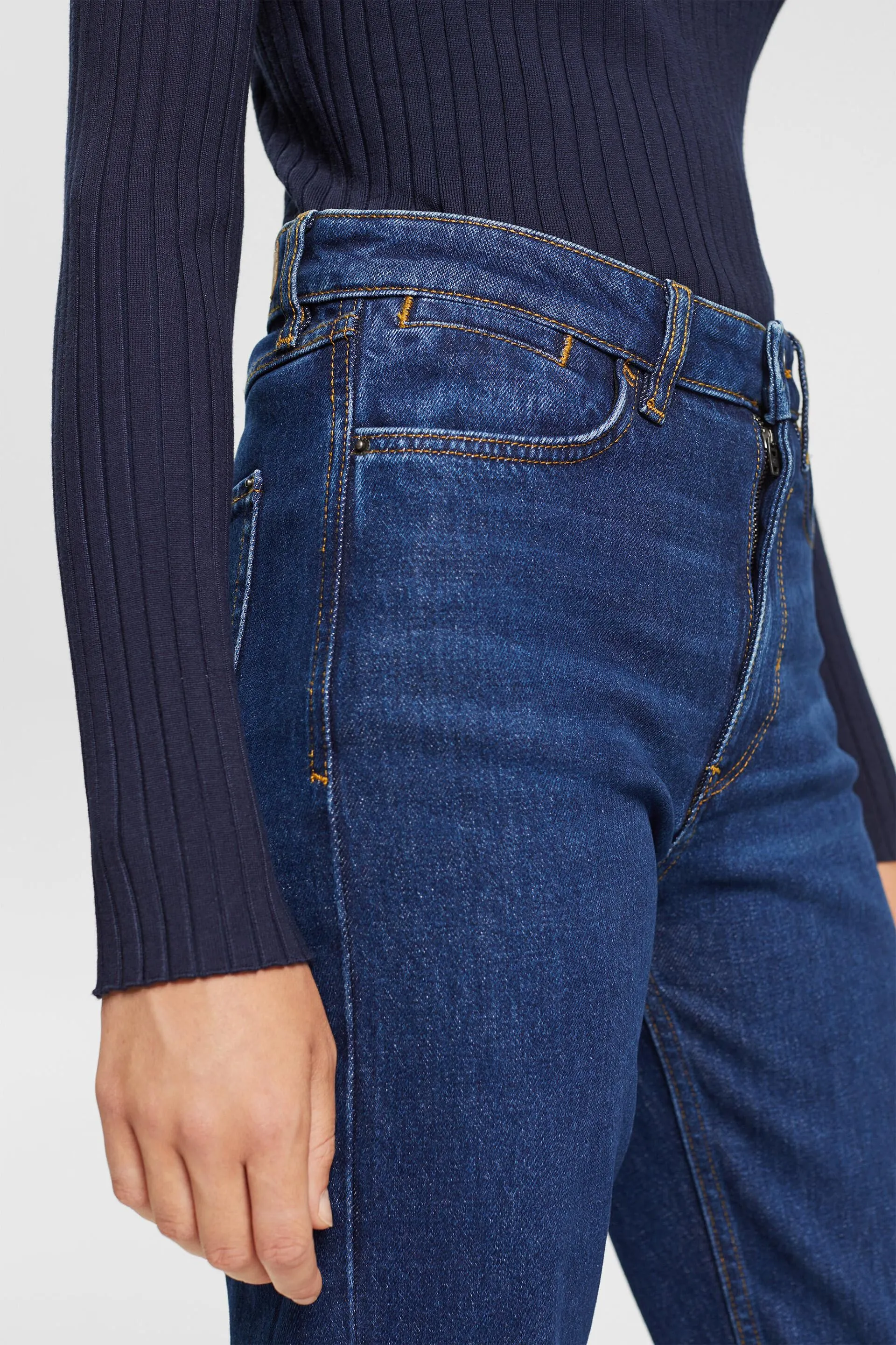 Jeans dritti a vita alta