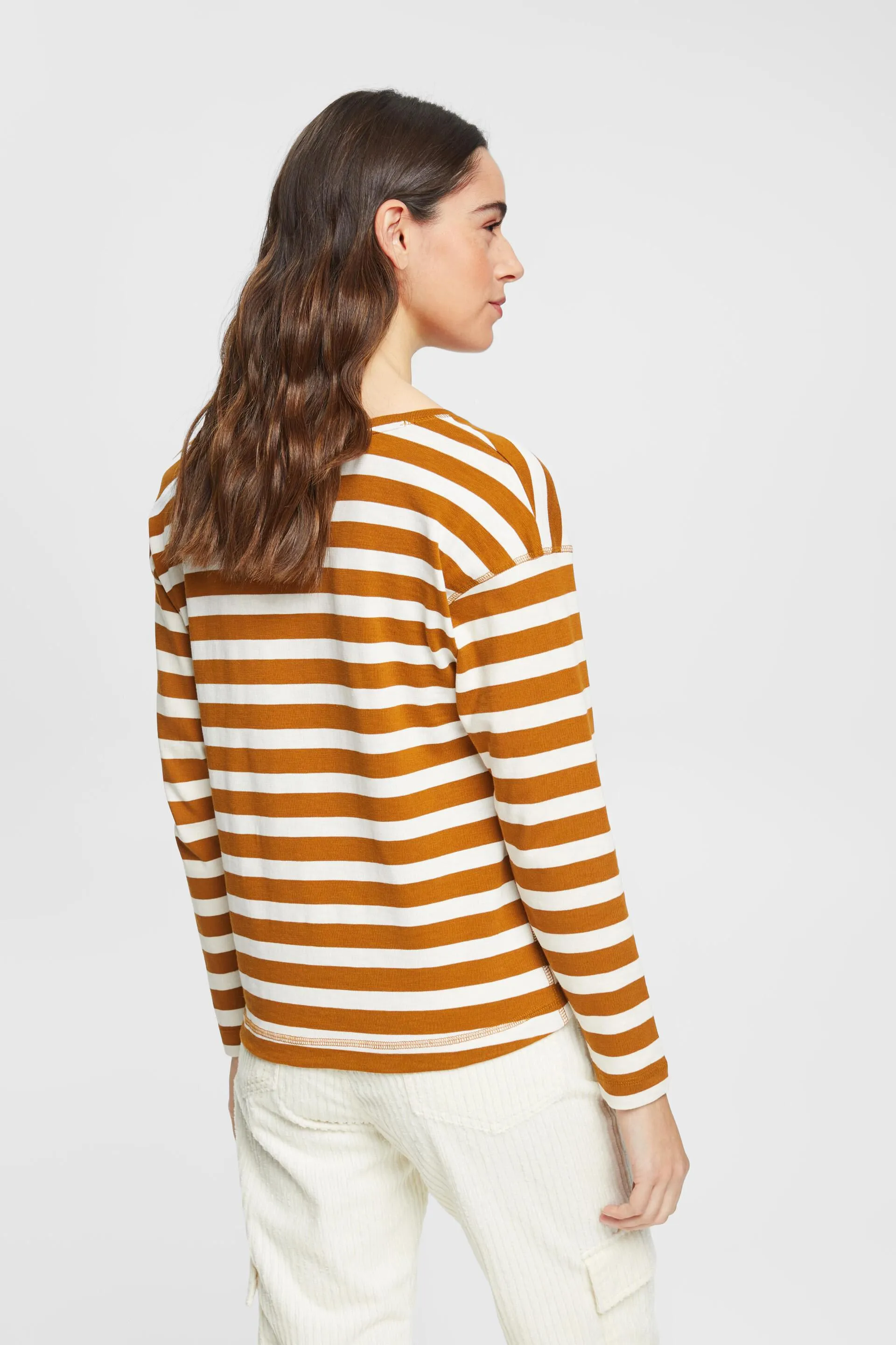 Maglia a righe con scollo a V
