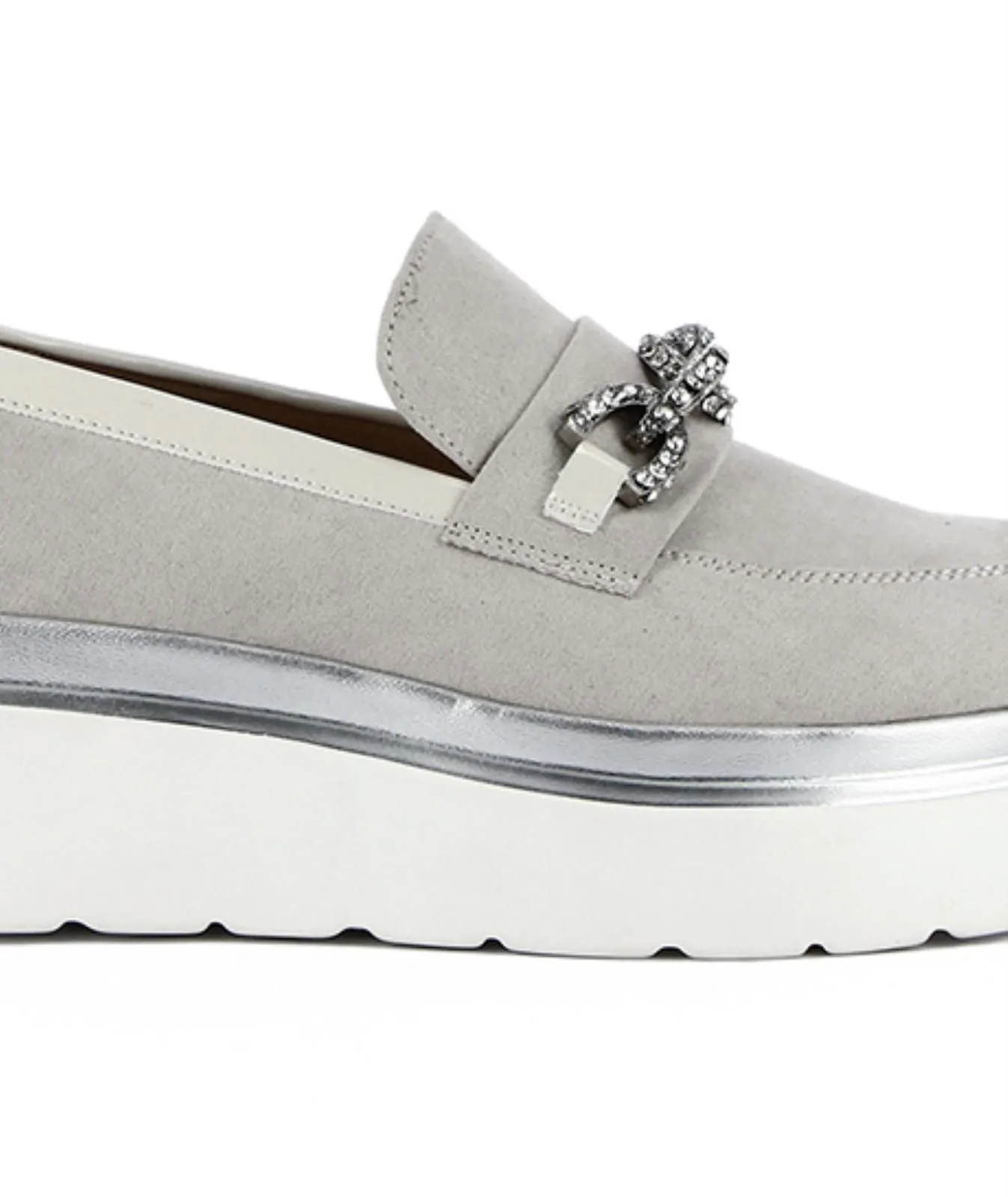 Mocassini casual beige con suola platform e morsetto con cristalli