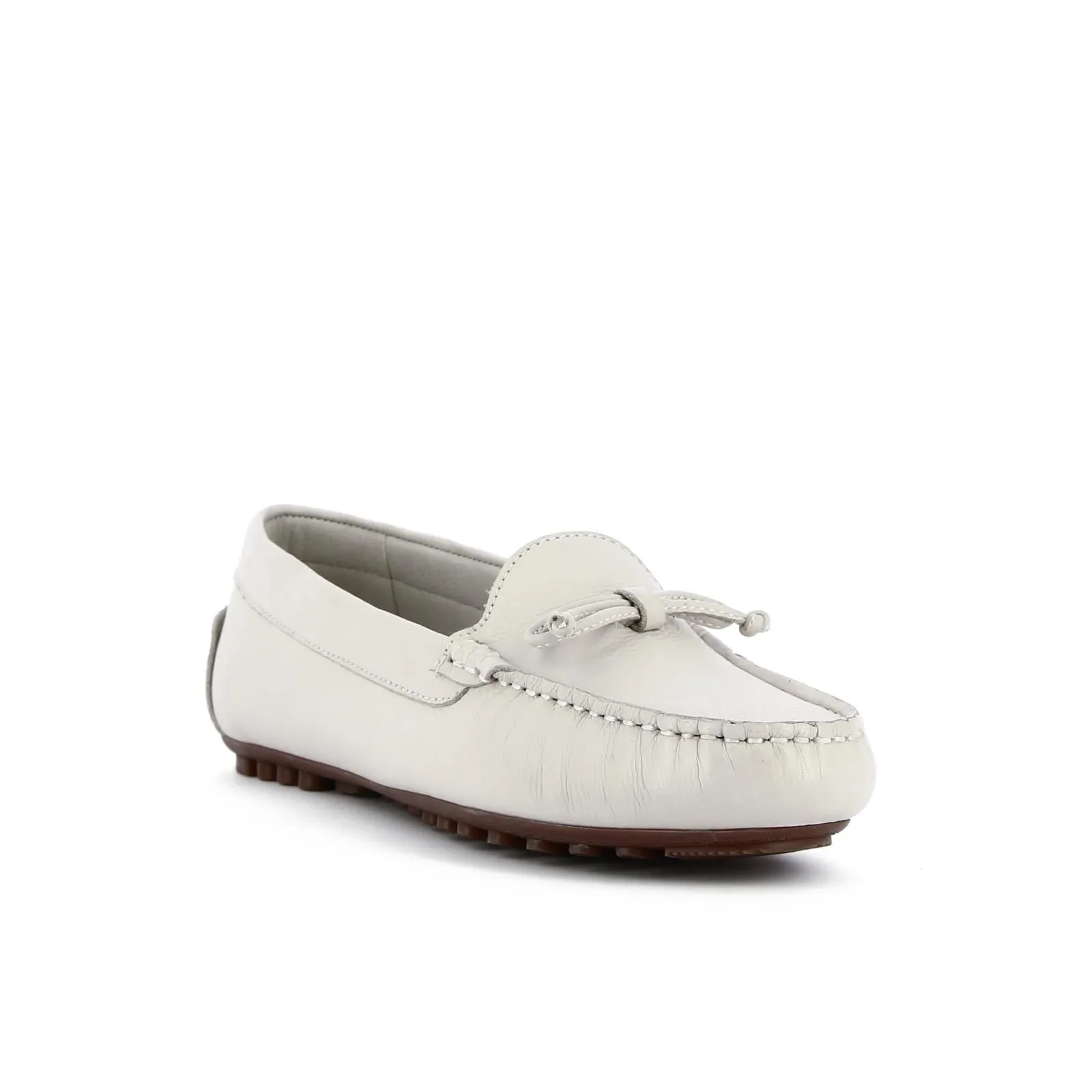Mocassini casual beige in pelle con fiocchetto e suola sgomata