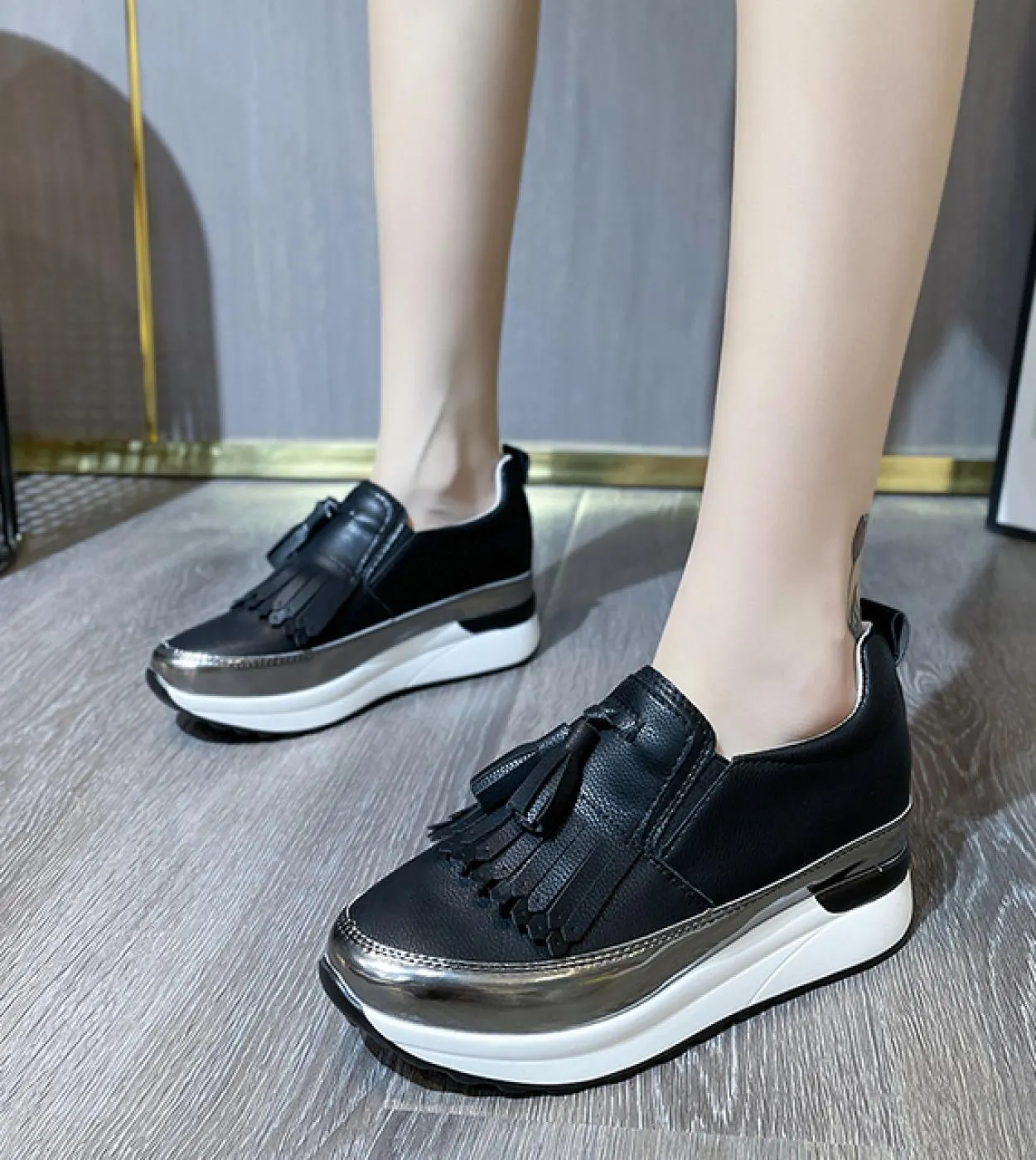 Mocassini con papillon da donna Mocassini con lacci da donna Sneakers da donna Scarpe da donna con plateau piatto cucito in pell