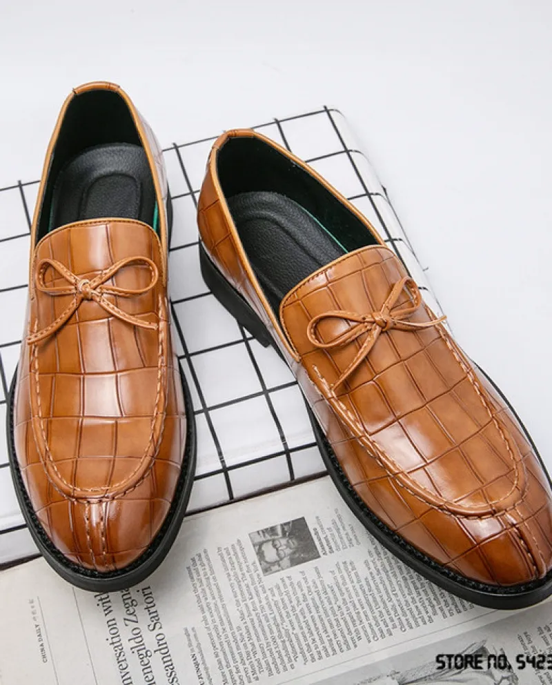 Mocassini con papillon in pelle verniciata da uomo di lusso Mocassini casual Oxford Scarpe da guida Scarpe da ballo per feste di