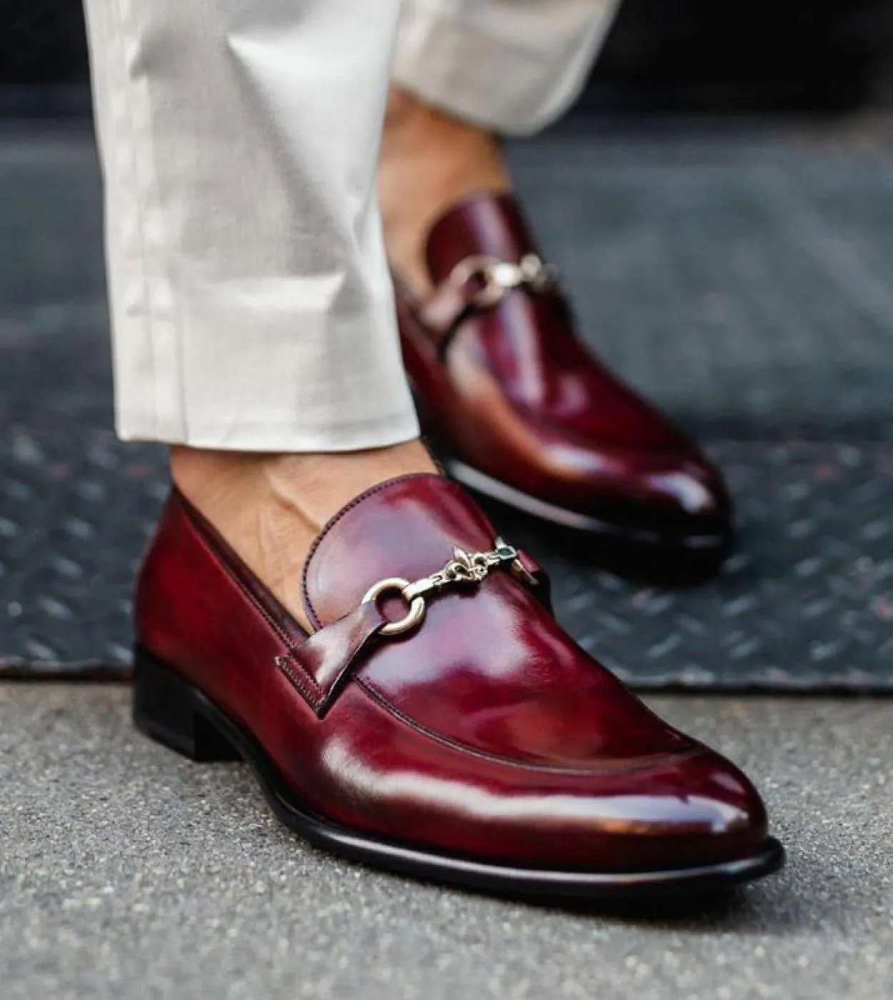 Mocassini rossi per uomo Punta tonda Slipon Moda uomo da sposa fatto a mano Scarpe eleganti Spedizione gratuita Zapatos Hombre V