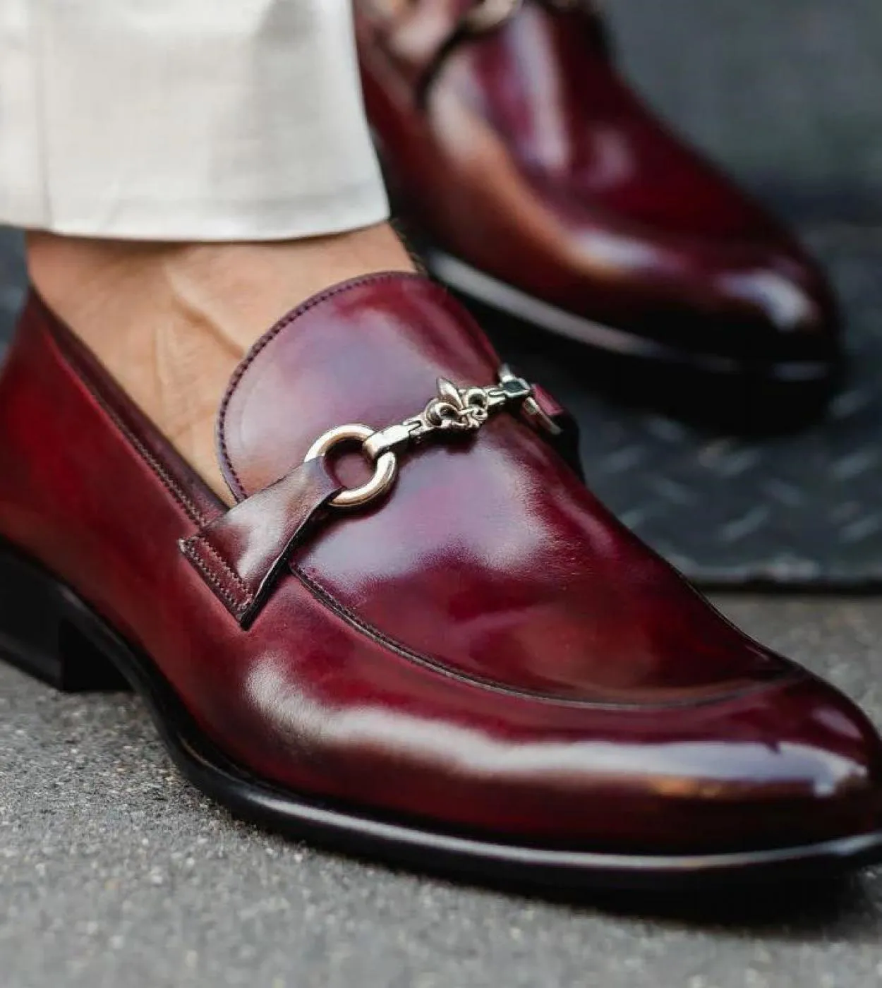 Mocassini rossi per uomo Punta tonda Slipon Moda uomo da sposa fatto a mano Scarpe eleganti Spedizione gratuita Zapatos Hombre V
