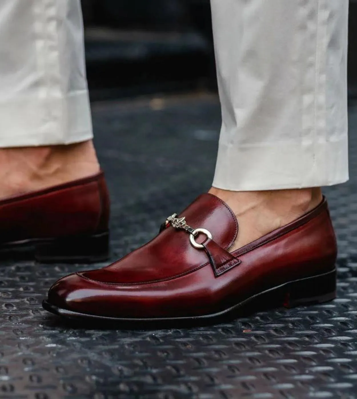 Mocassini rossi per uomo Punta tonda Slipon Moda uomo da sposa fatto a mano Scarpe eleganti Spedizione gratuita Zapatos Hombre V
