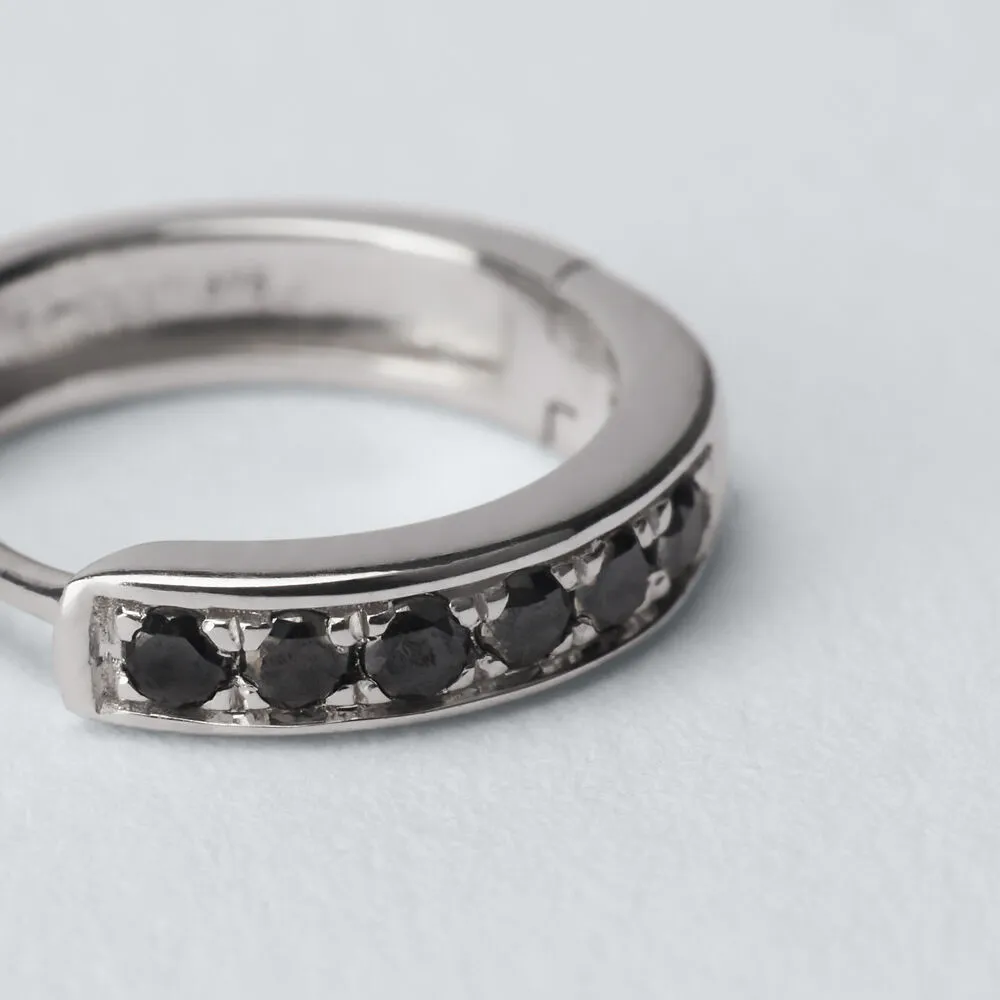 Mono Orecchino A Cerchio L'homme Diamant Oro Bianco 375/1000 Diametro 8 mm Diamante Nero 0,06 ct 1412986