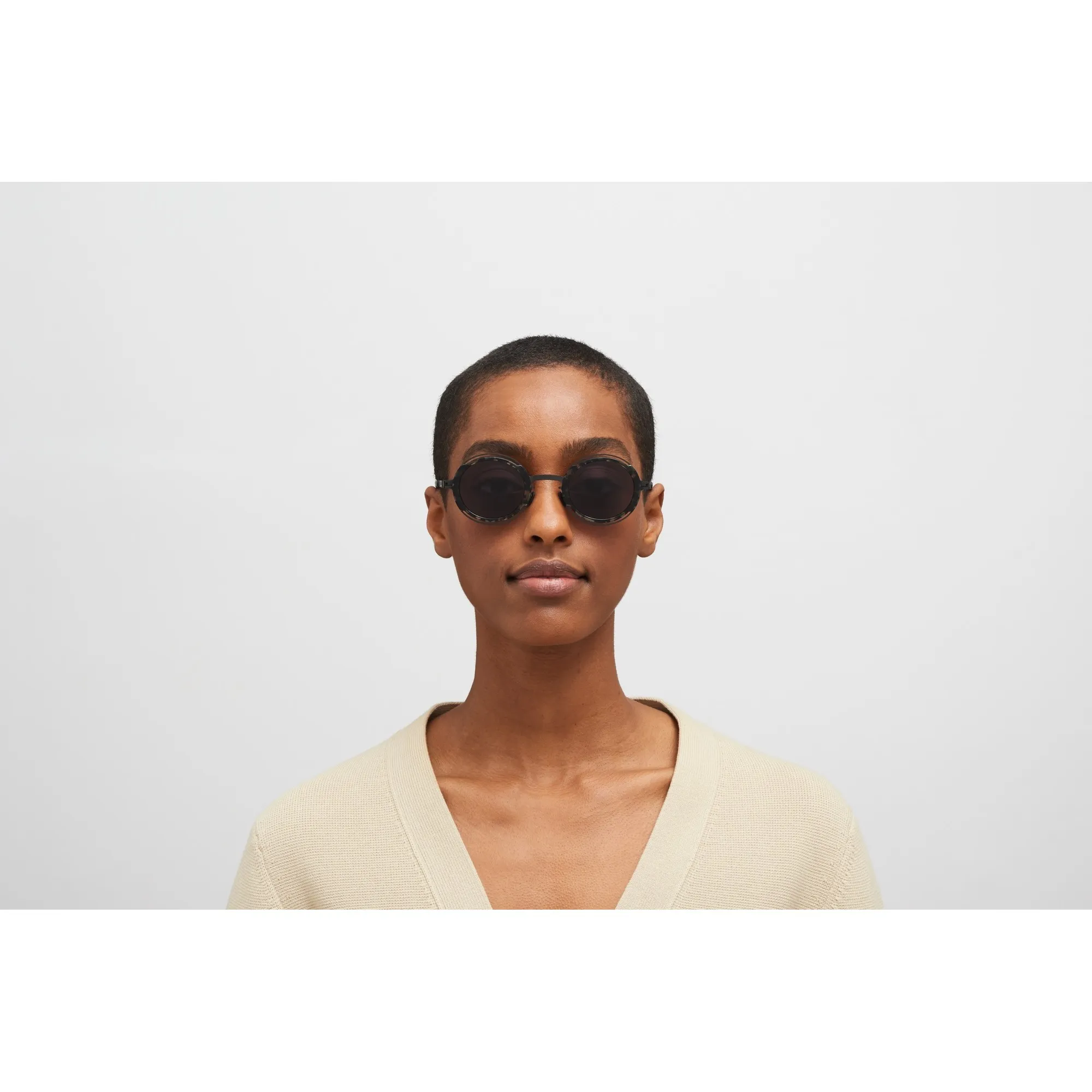   Mykita PEARL - A16-BK/ANT Nero/antigua | Occhiale Da Sole Unisex 