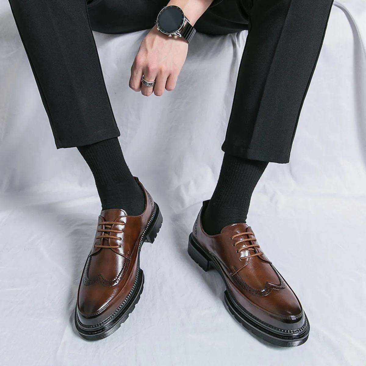 Nuove scarpe formali da uomo nero Scarpe derby da lavoro marroni Scarpe eleganti da uomo con punta tonda Taglia 38 45