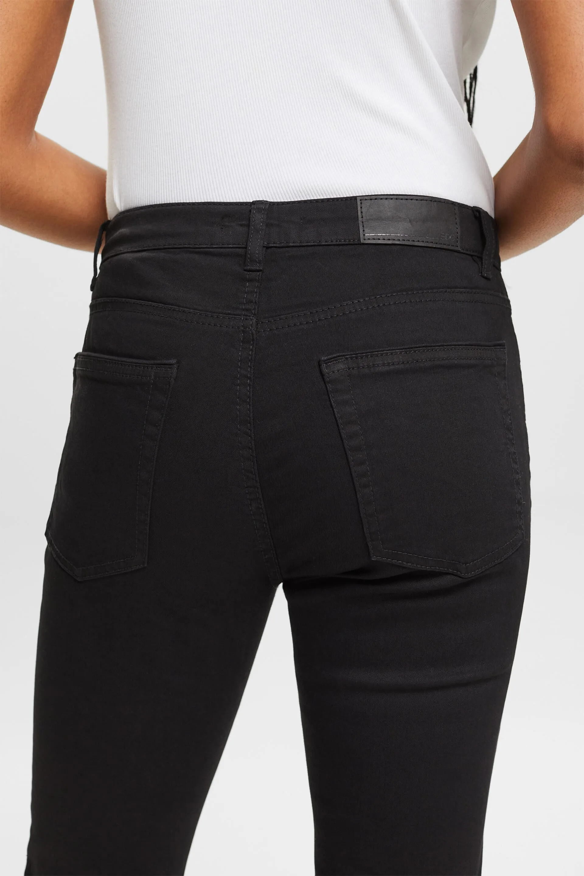 Pantaloni capri in cotone biologico