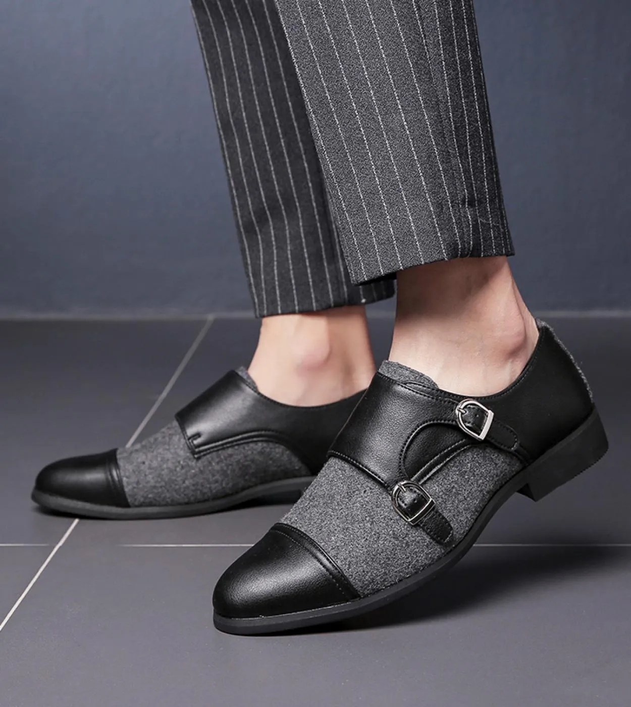 Primavera New Fashion Scarpe da uomo Fatte a mano Retro Double Monk Fibbia Mocassini Scarpe casual Uomo Mocassini per uomo in pe