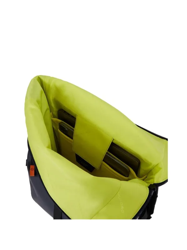 Roll-top bike backpack with chest strap