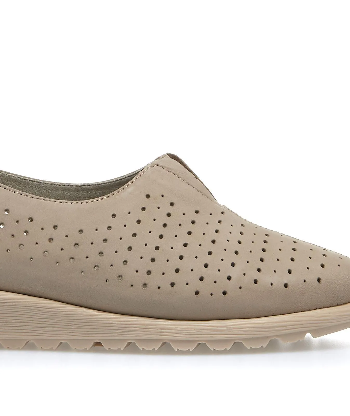 Scarpe beige comfort traforate
