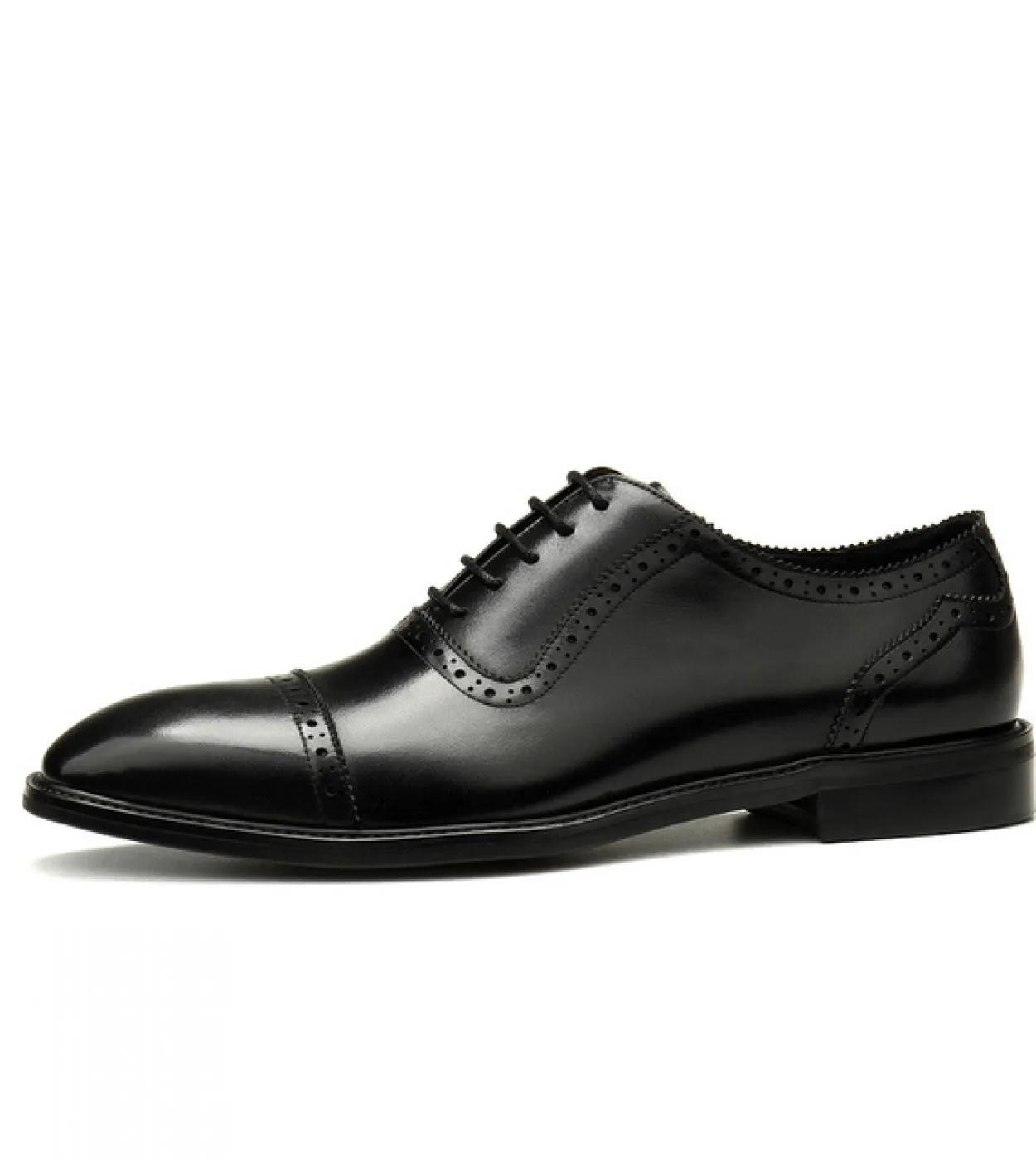 Scarpe brogue da uomo italiane di lusso in vera pelle Designer 2023 New Style Classic Oxfords Scarpe da lavoro da lavoro da spos