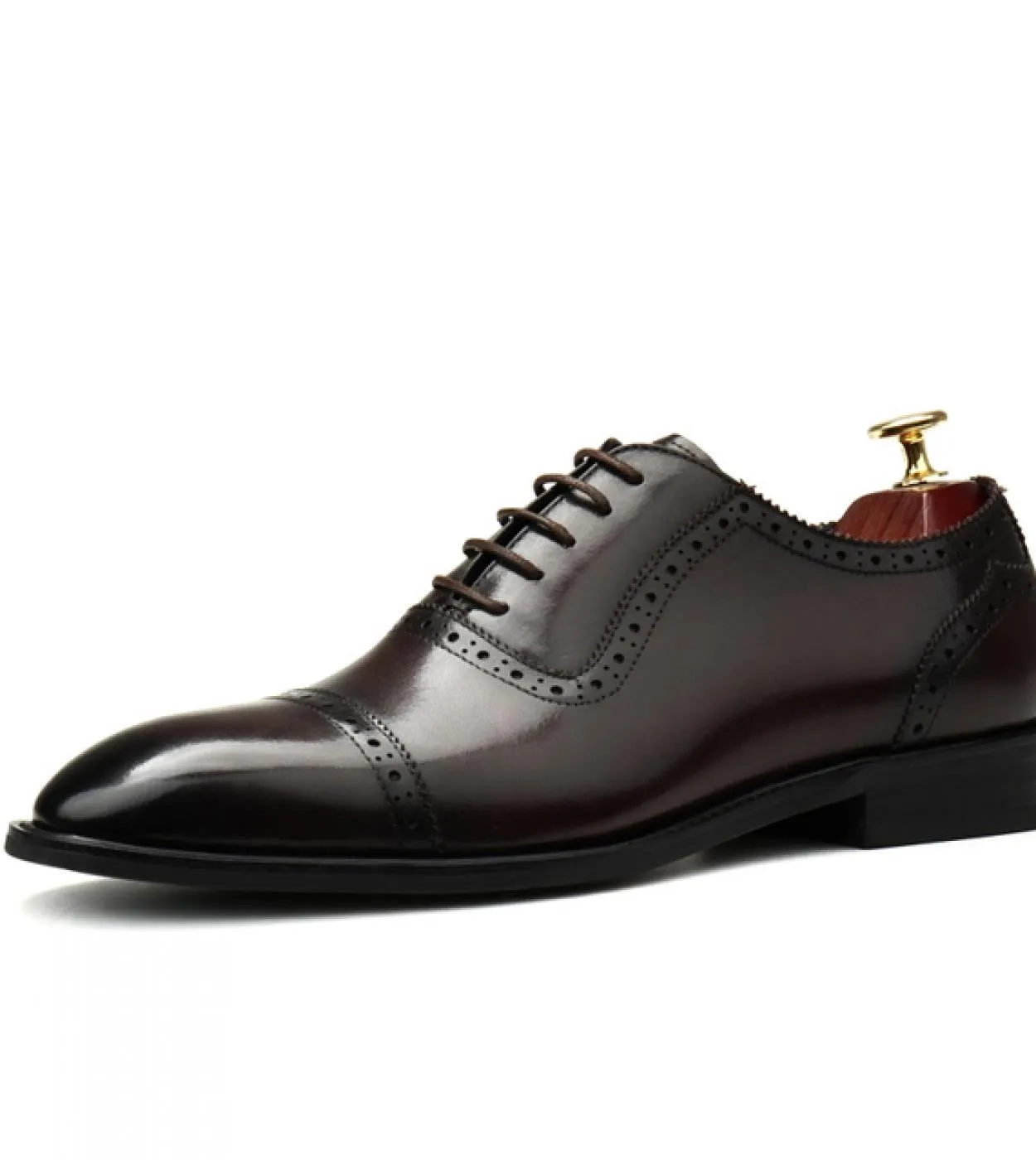Scarpe brogue da uomo italiane di lusso in vera pelle Designer 2023 New Style Classic Oxfords Scarpe da lavoro da lavoro da spos