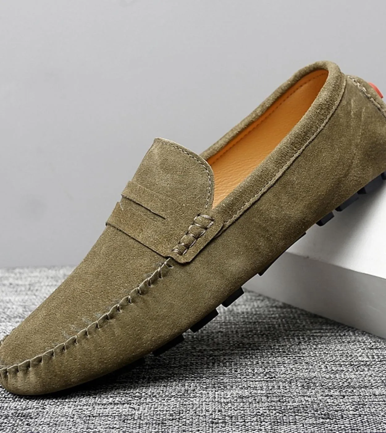Scarpe casual da uomo Scarpe da uomo moda Mocassini morbidi in pelle scamosciata Mocassini per il tempo libero Slip On Scarpe da