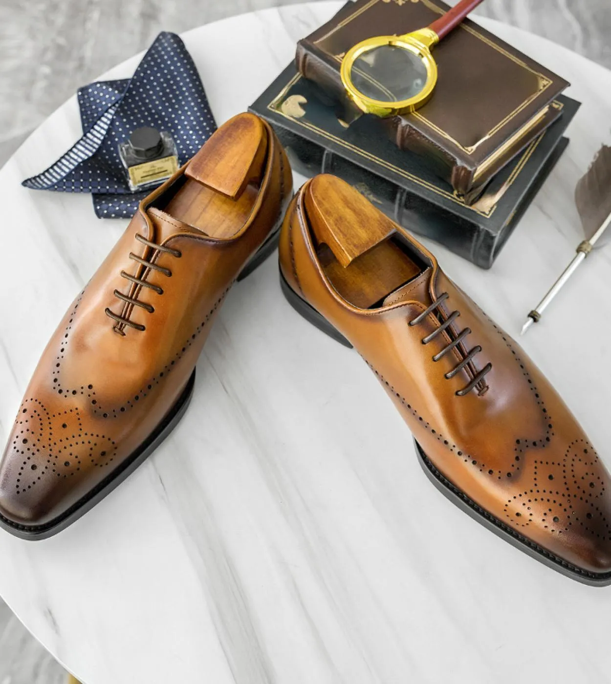 Scarpe da uomo vintage in pelle brogue britannica Oxford Dress Designer di lusso in vera pelle 2022 Scarpe da sposa marroni di n