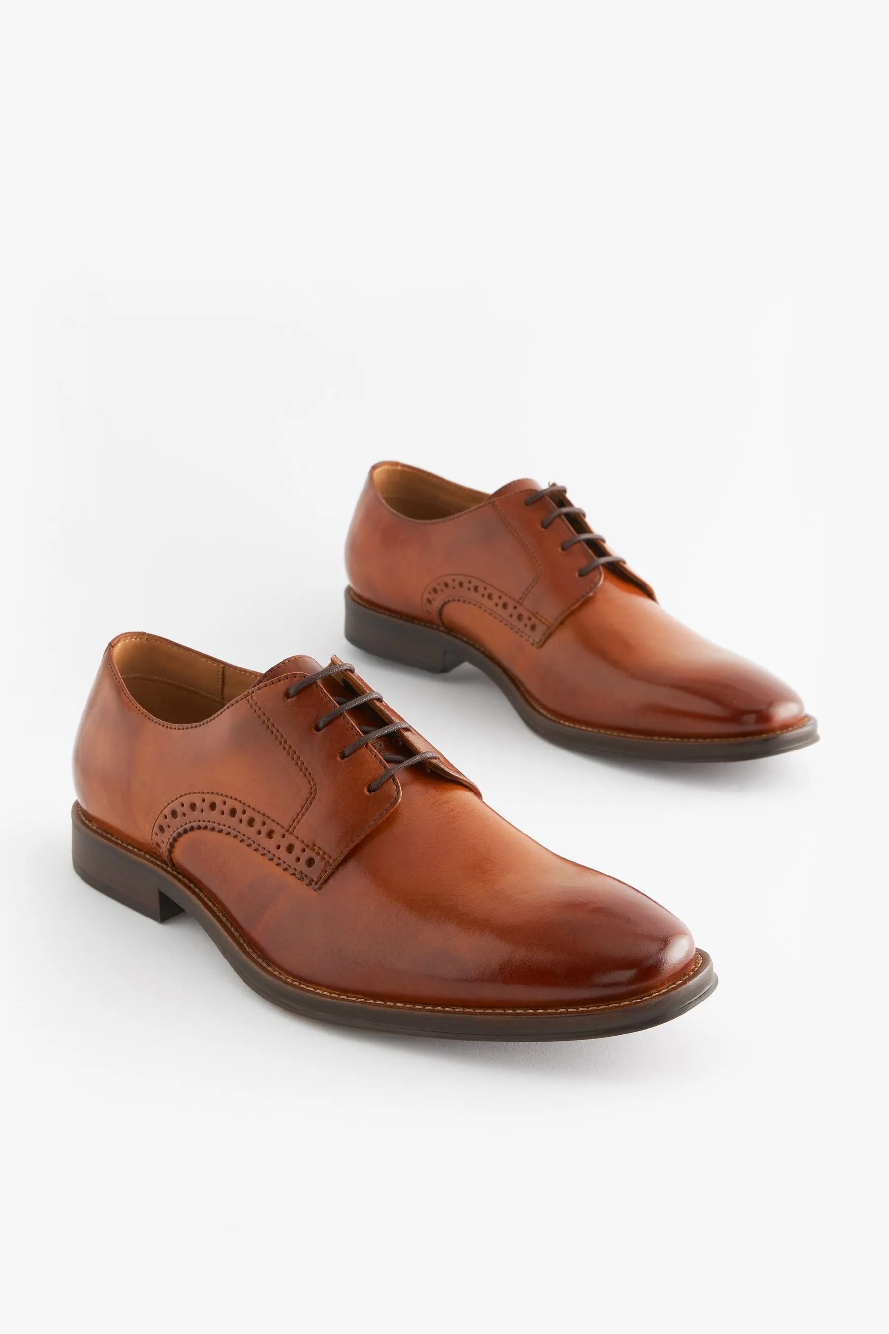 Scarpe Derby in pelle con suola a contrasto    