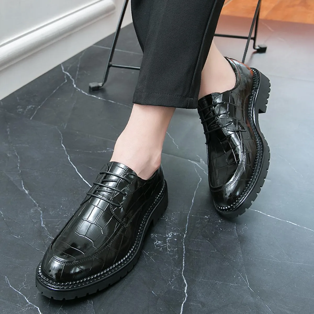 Scarpe Derby per uomo Punta tonda Solid Laceup Business Scarpe fatte a mano da uomo Scarpe eleganti Taglia 3844 Scarpe da uomo d