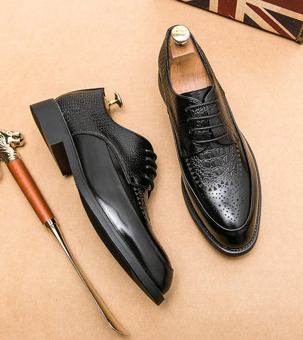 Scarpe derby Scarpe da uomo Tinta unita Pu Brock Motivo a coccodrillo intagliato Scarpe con lacci Fashion Business Casual Party