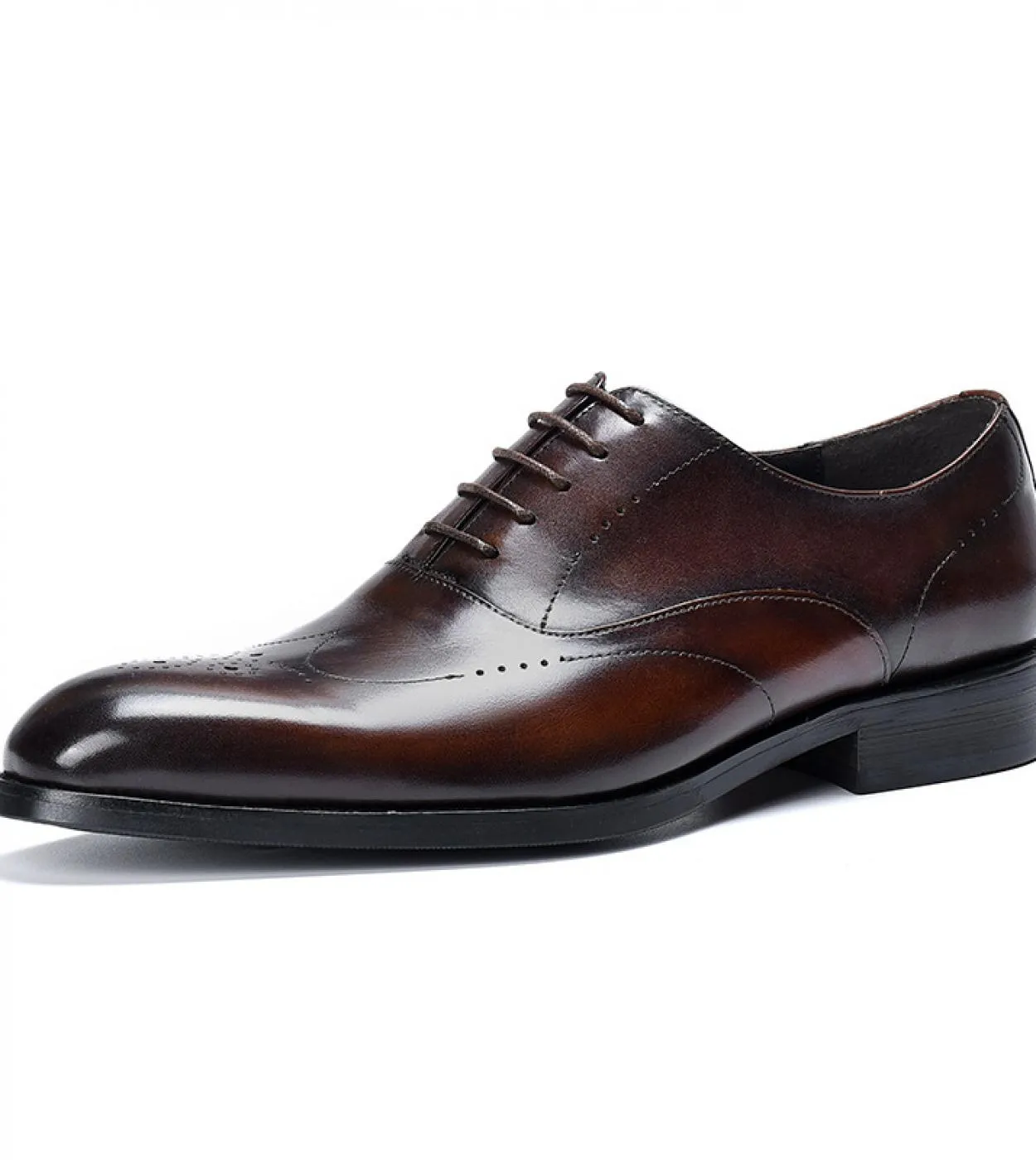Scarpe eleganti da uomo brogue oxford di design classico a punta di ala di qualità Scarpe da sposa stringate nere in vera pelle