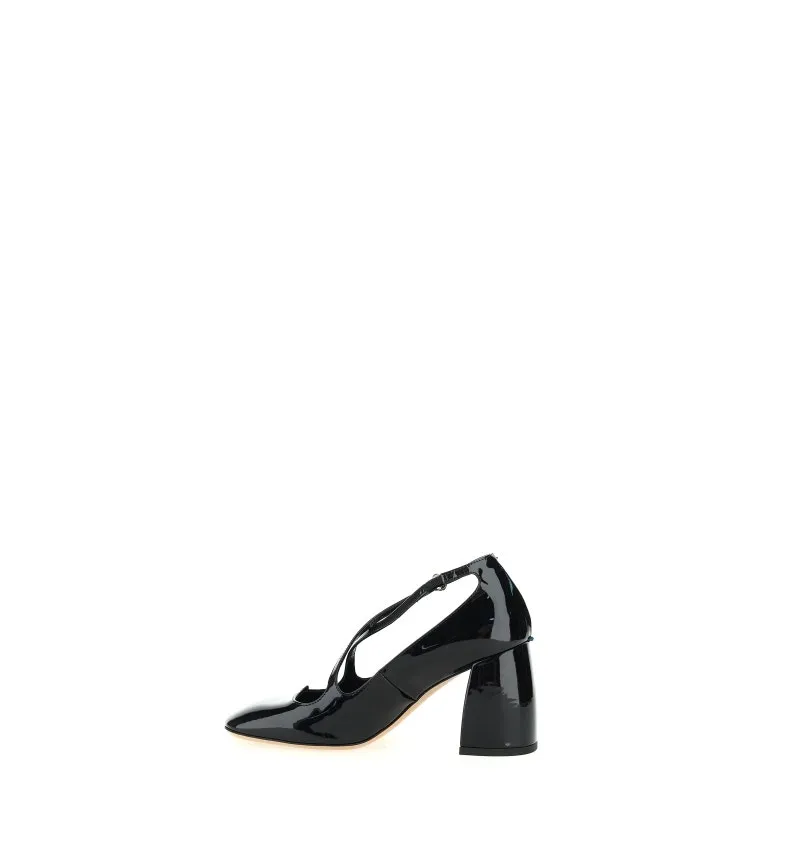Scarpe in vernice