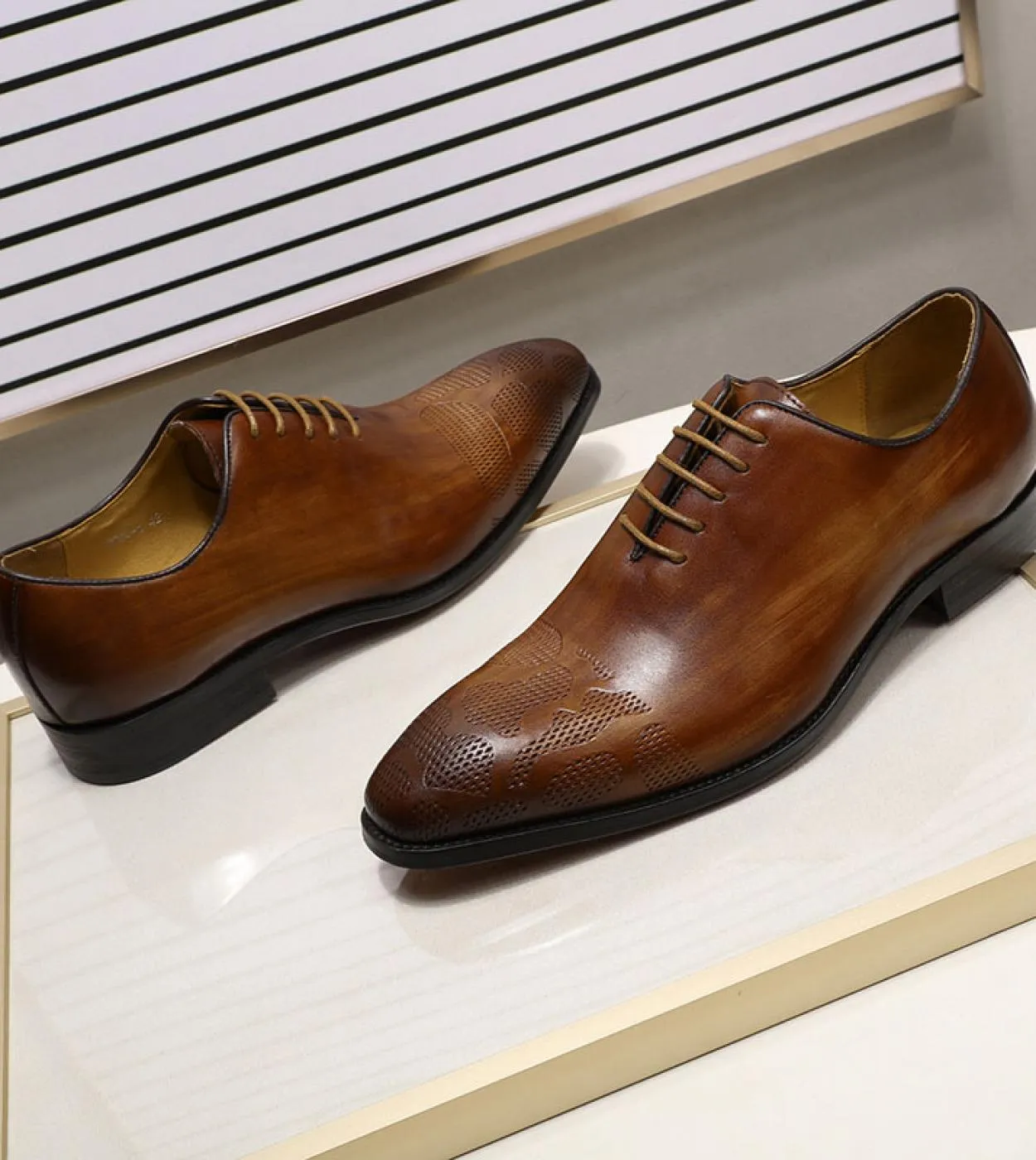 Scarpe Oxford da uomo in stile italiano Scarpe eleganti in vera pelle Scarpe da lavoro formali da sposa fatte a mano marrone ner