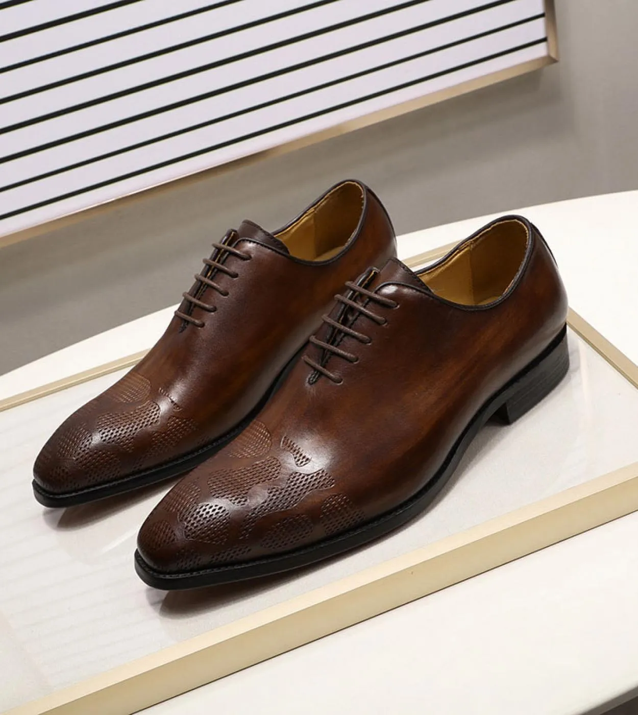 Scarpe Oxford da uomo in stile italiano Scarpe eleganti in vera pelle Scarpe da lavoro formali da sposa fatte a mano marrone ner