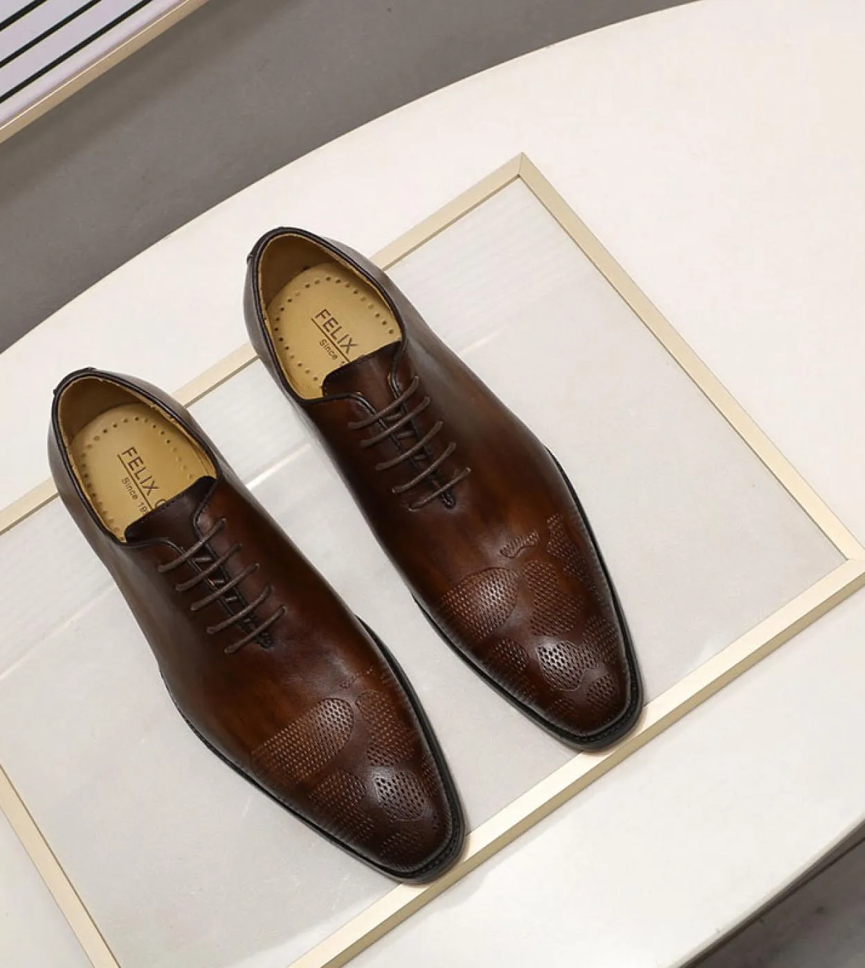 Scarpe Oxford da uomo in stile italiano Scarpe eleganti in vera pelle Scarpe da lavoro formali da sposa fatte a mano marrone ner