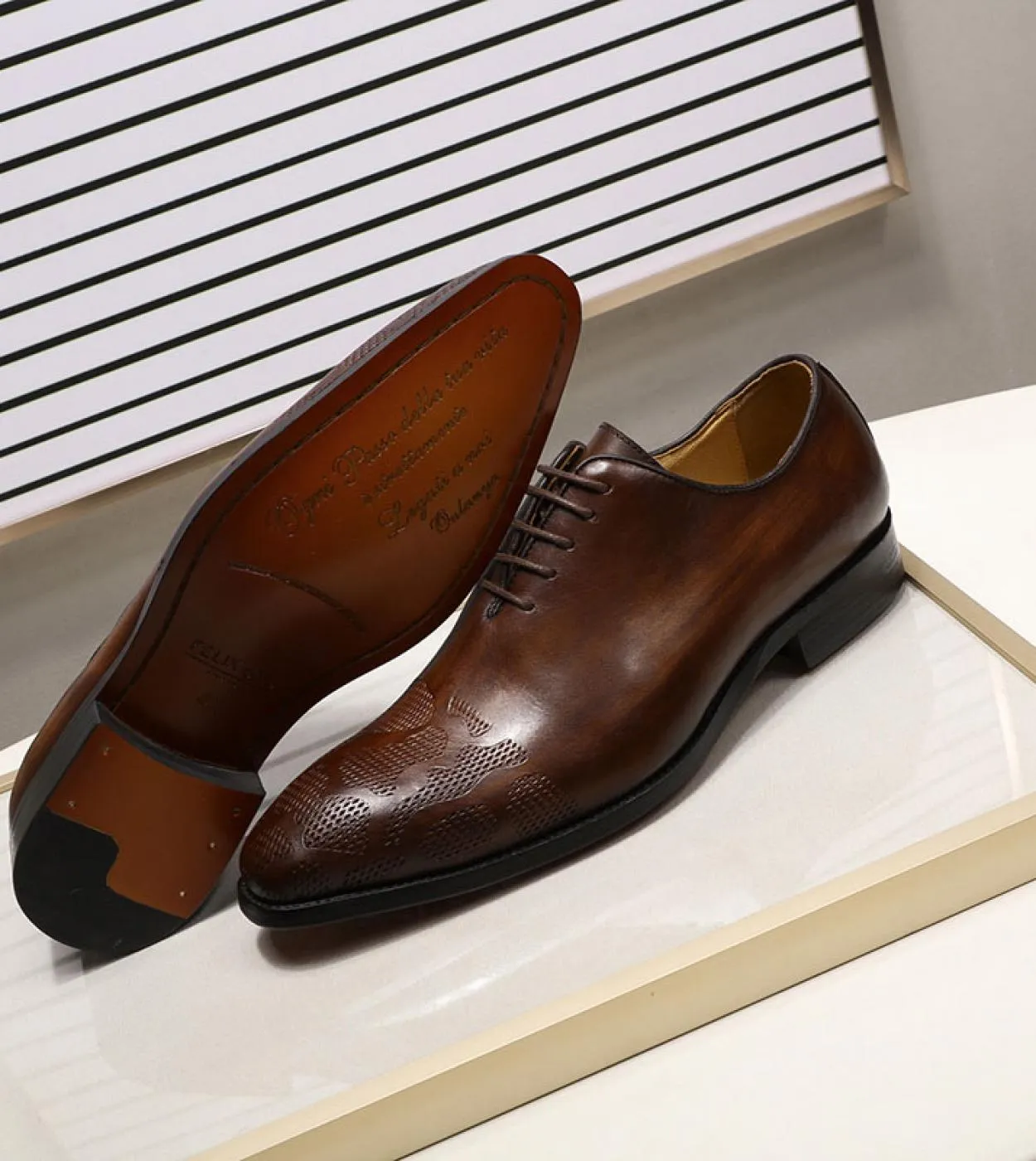 Scarpe Oxford da uomo in stile italiano Scarpe eleganti in vera pelle Scarpe da lavoro formali da sposa fatte a mano marrone ner