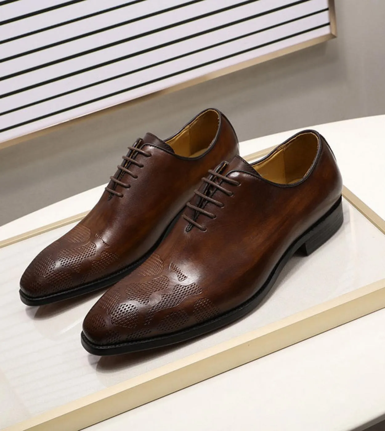 Scarpe Oxford da uomo in stile italiano Scarpe eleganti in vera pelle Scarpe da lavoro formali da sposa fatte a mano marrone ner