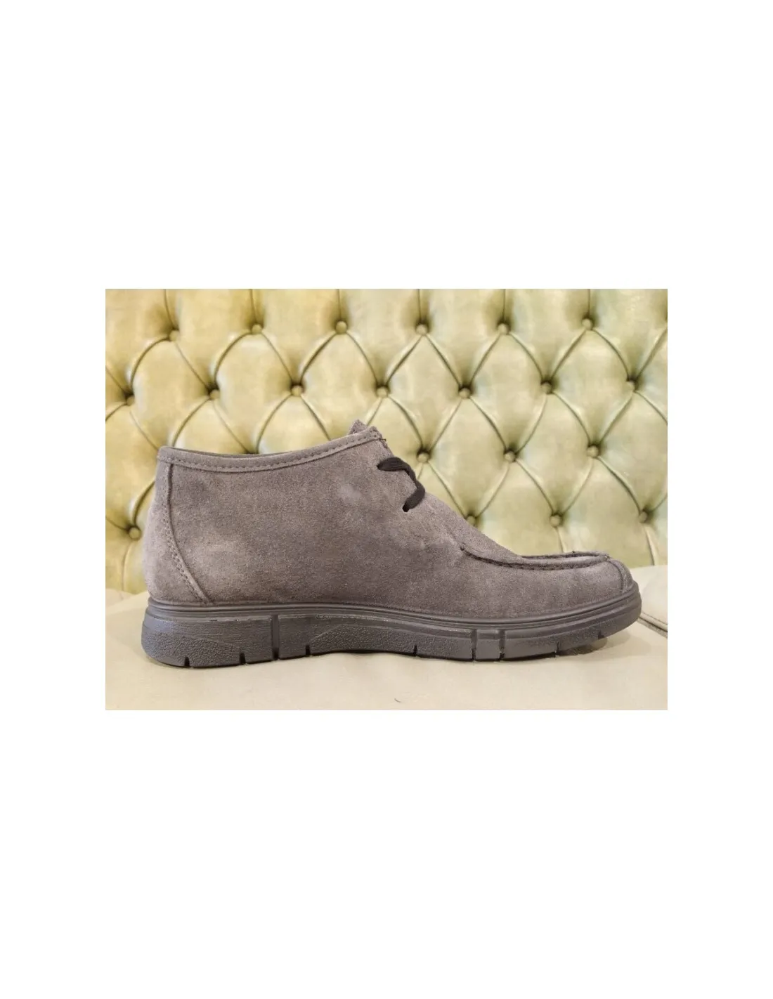 Scarpe stringate scamosciate da uomo