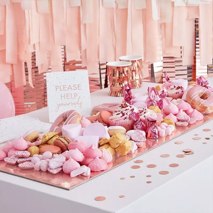 Set buffet per feste in oro rosa