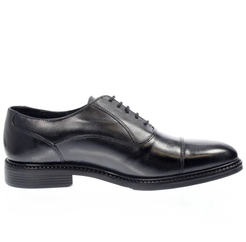 Stringate Oxford in Pelle