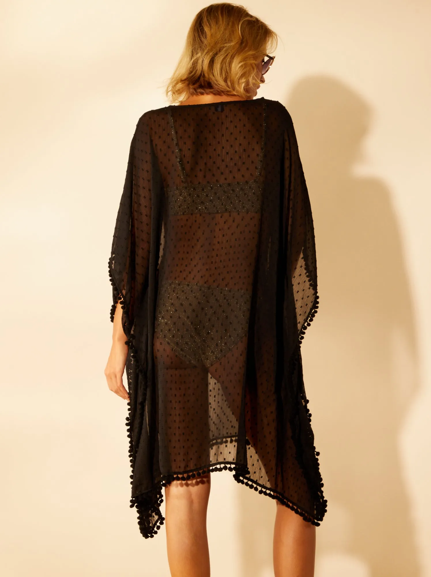 Vestito da spiaggia plumetis e pompon - nero