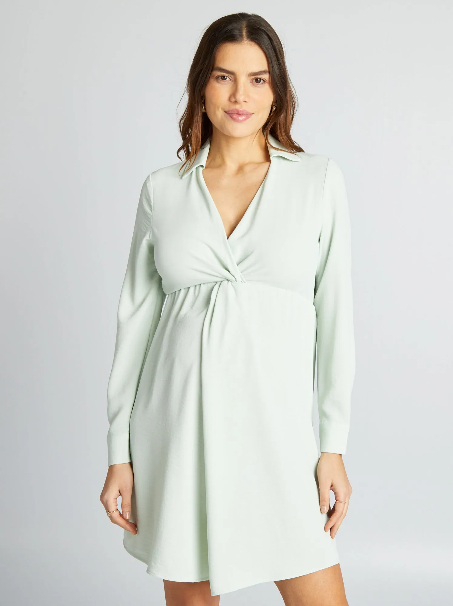 Vestito premaman sciancrato e satinato - VERDE